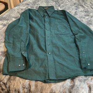 Mens Hunter green the Arrow company button down shirt. Size 15&1/2